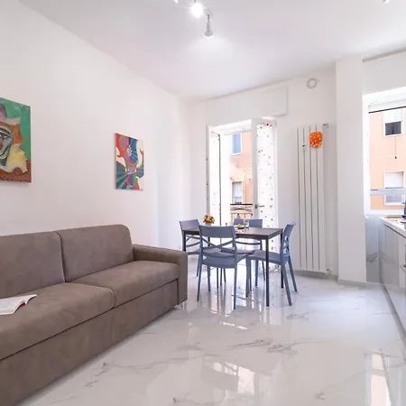 I Host - Palmanova 187 Milan